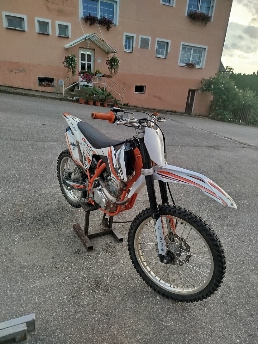 Prodám ultimate racing 250ccm