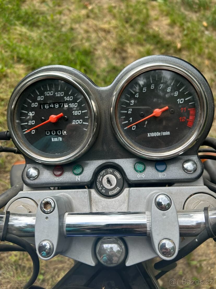 Suzuki GS 500U