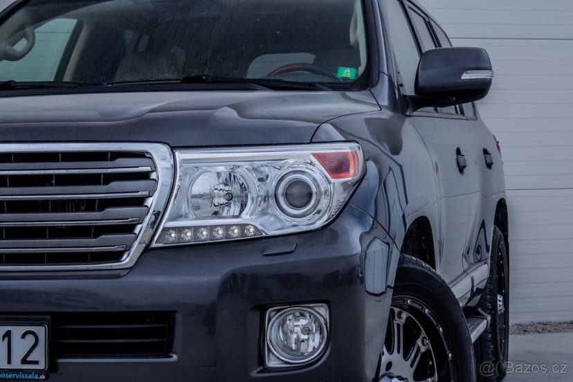 Toyota Land Cruiser V8 4.5 I D-4D Lux