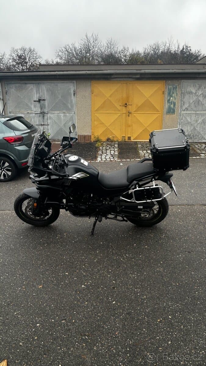 CF MOTO 800 MT  Explorer