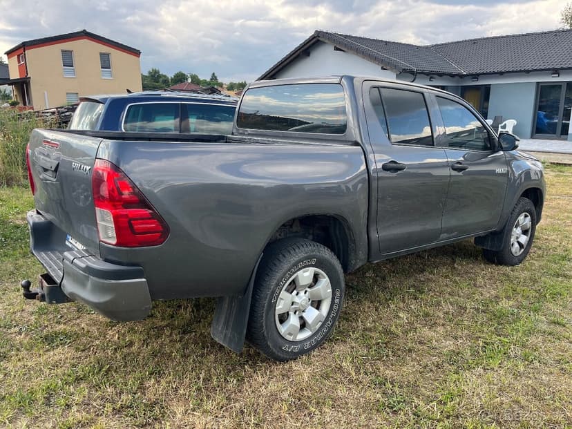 Prodám Toyota Hilux 2.4 D-4D