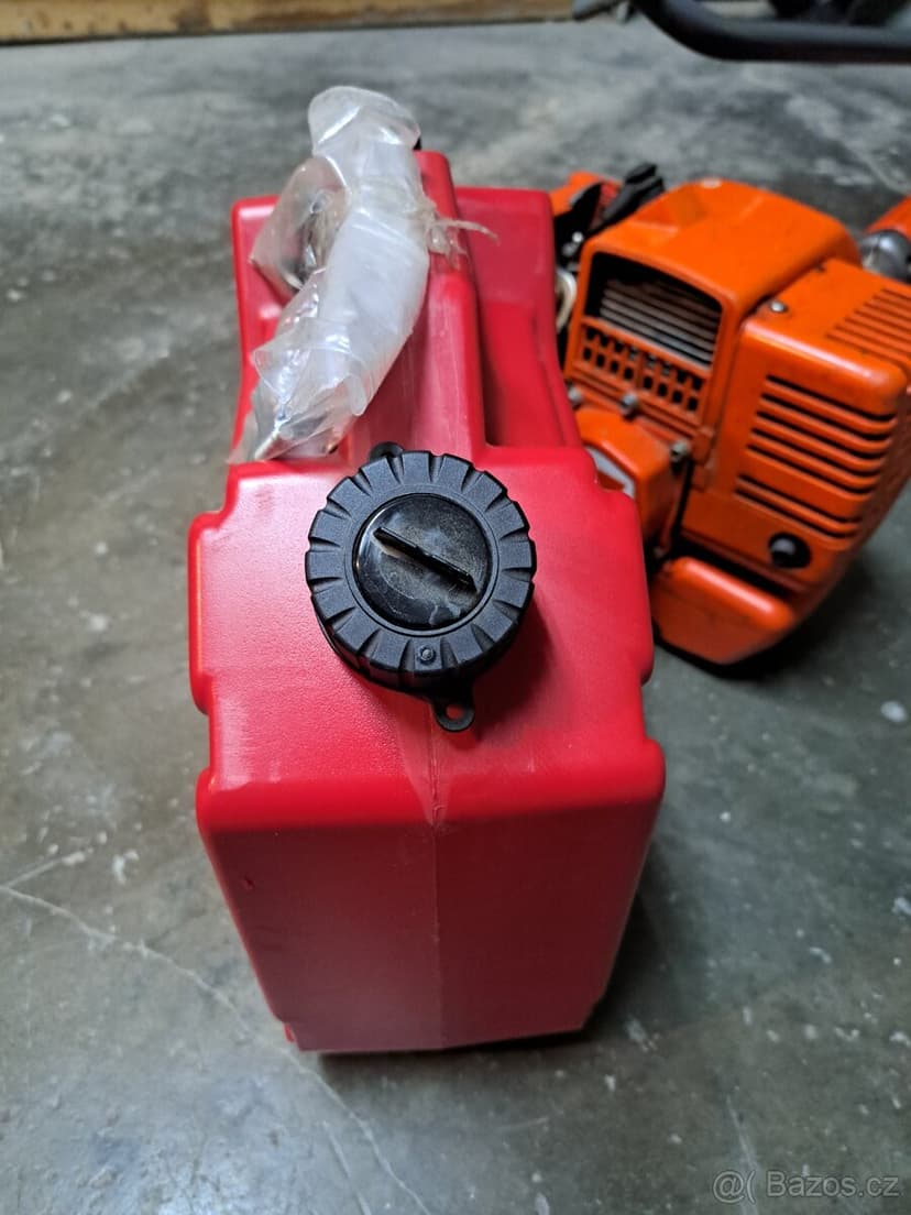 Plastový expediční kanystr