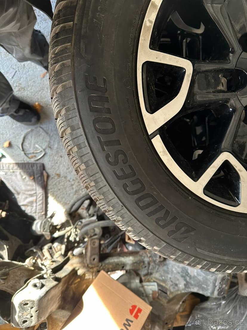 Kompletní sada kol Toyota Hilux 2023