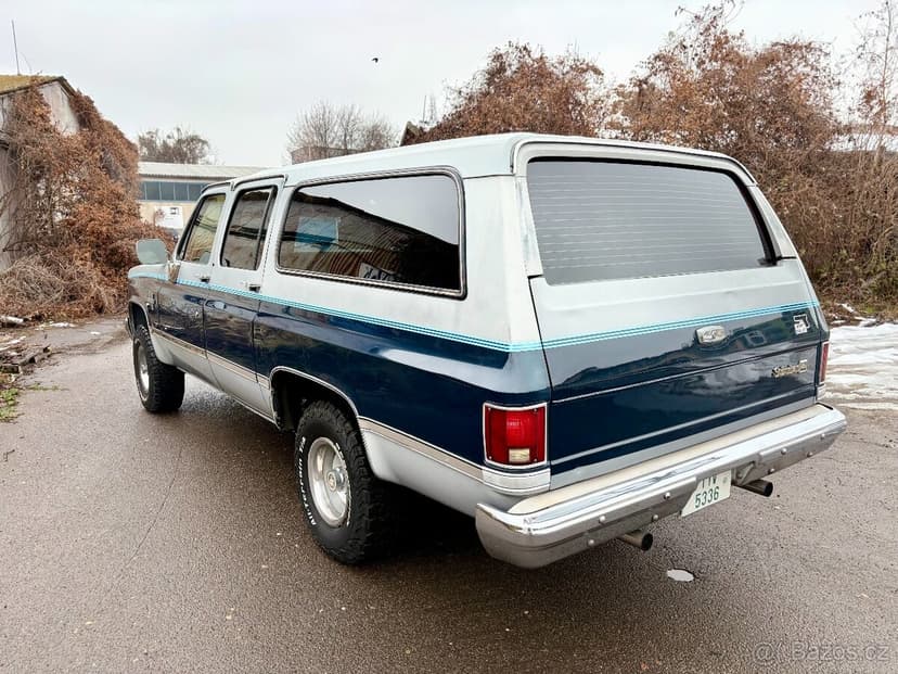 1984 Chevrolet Suburban K10 | 4x4 | 5.7 V8 | Perfektní