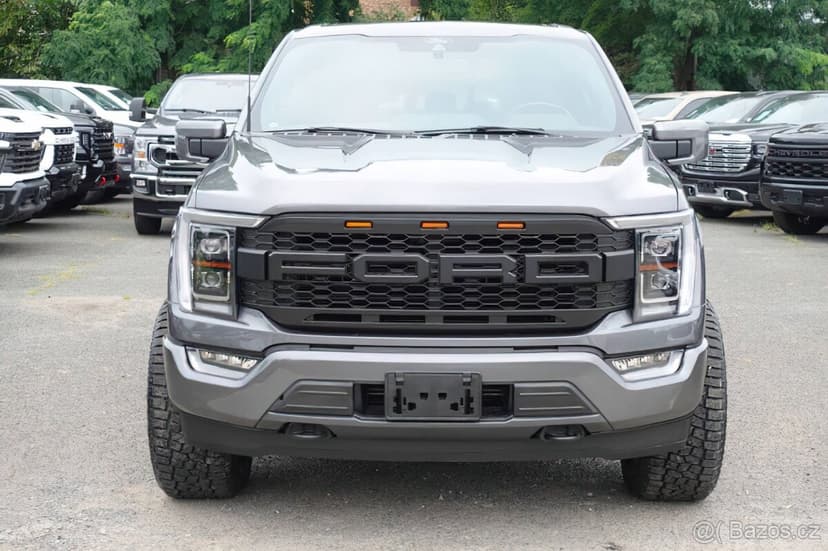 Ford F-150 Lariat (2021)