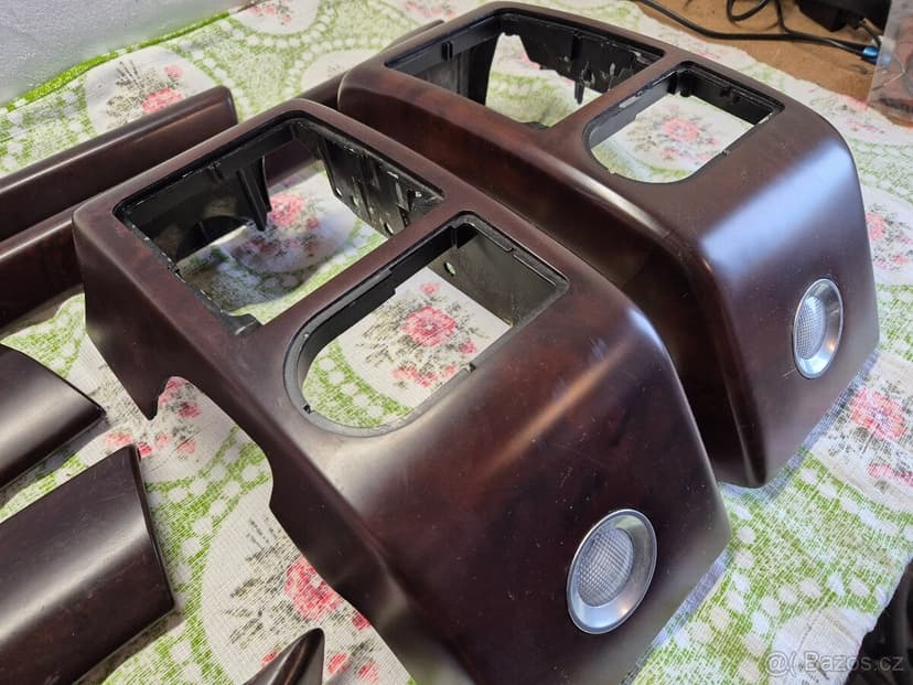 Range Rover L322 2002-2006 výdřeva - tmavé dřevo