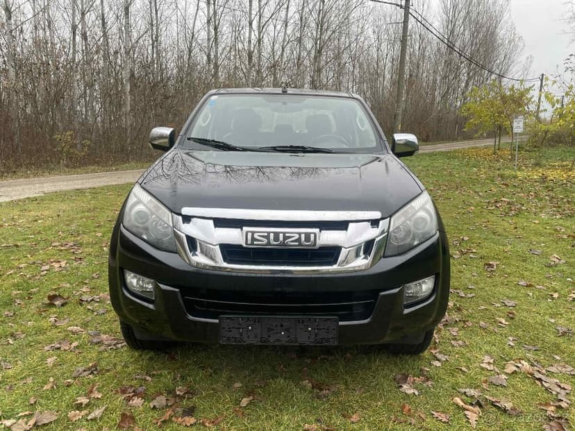 Isuzu D-max Double Cab Custom 4WD A/T