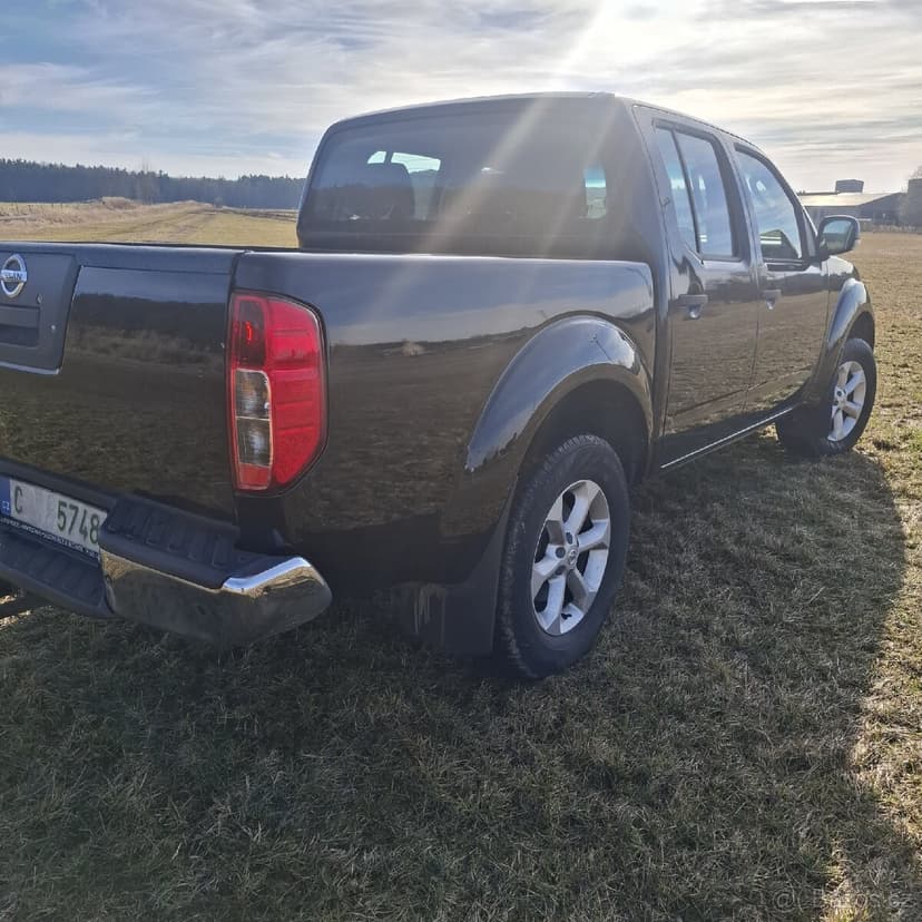 Nissan navara 2.5 td 140kw 178tkm
