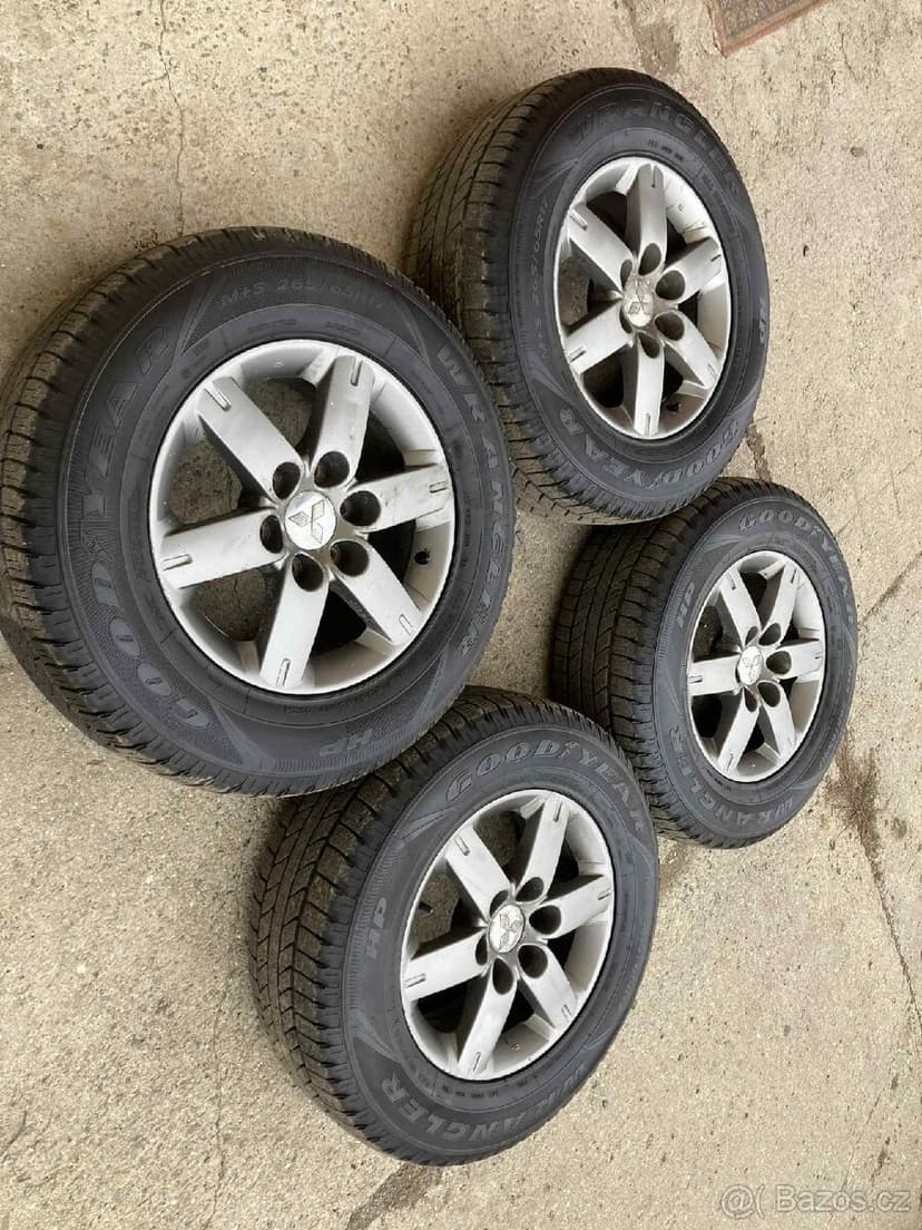 Alu kola Mitsubishi Pajero 3