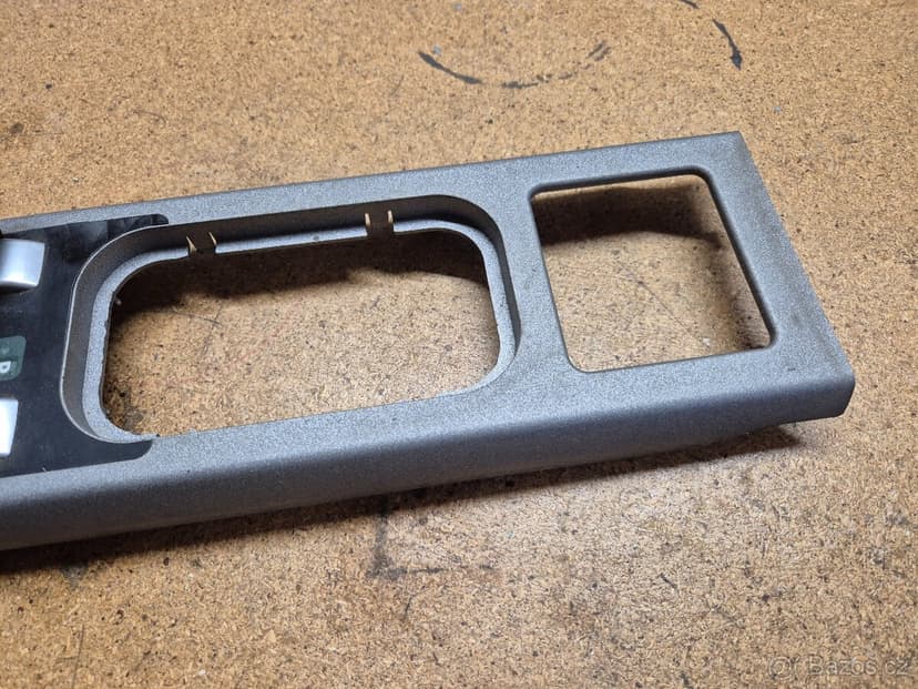 Range Rover L322 2002-2005 ovládací panel redukce