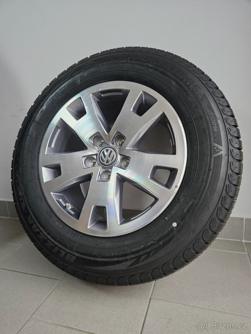 Orig. VW Amarok 5x120 Zimní 245/65/17 - Nové