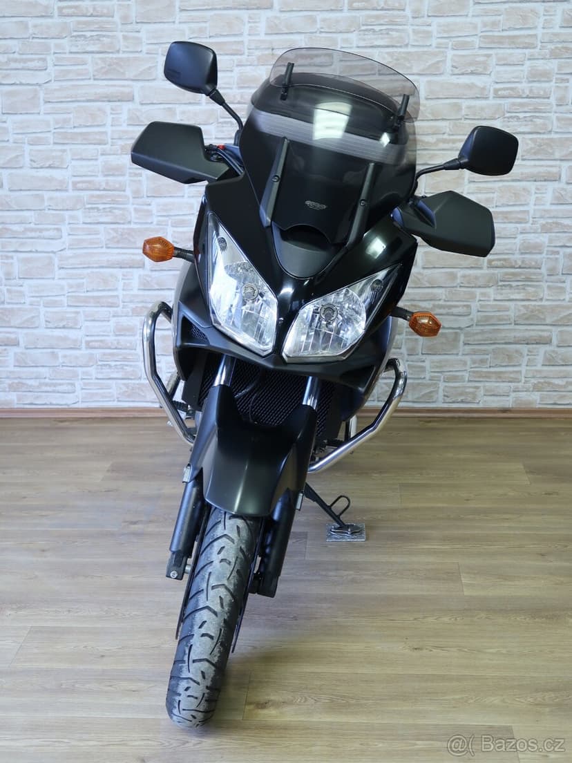 Suzuki DL650 V-Strom původ ČR, servisní kniha, bohatá výbava