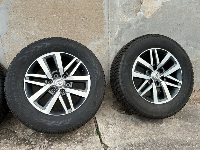 Toyota Hilux kompletni kola zimní pneu 265/60R18