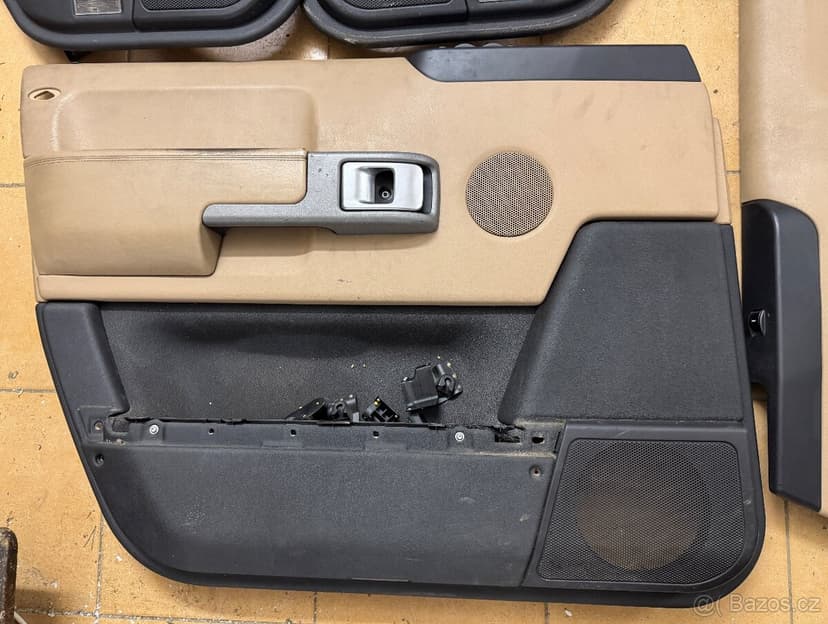 Range Rover L322 čalounění dveří
