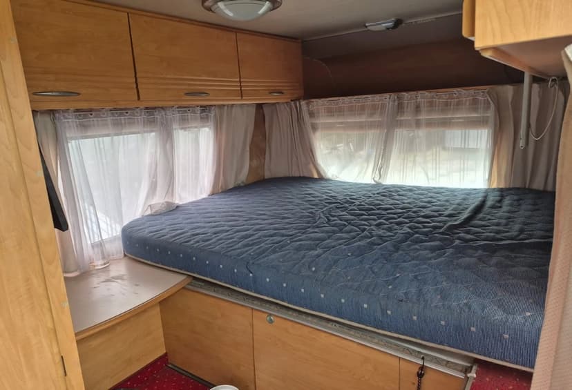 Obytná nastavba na pickup