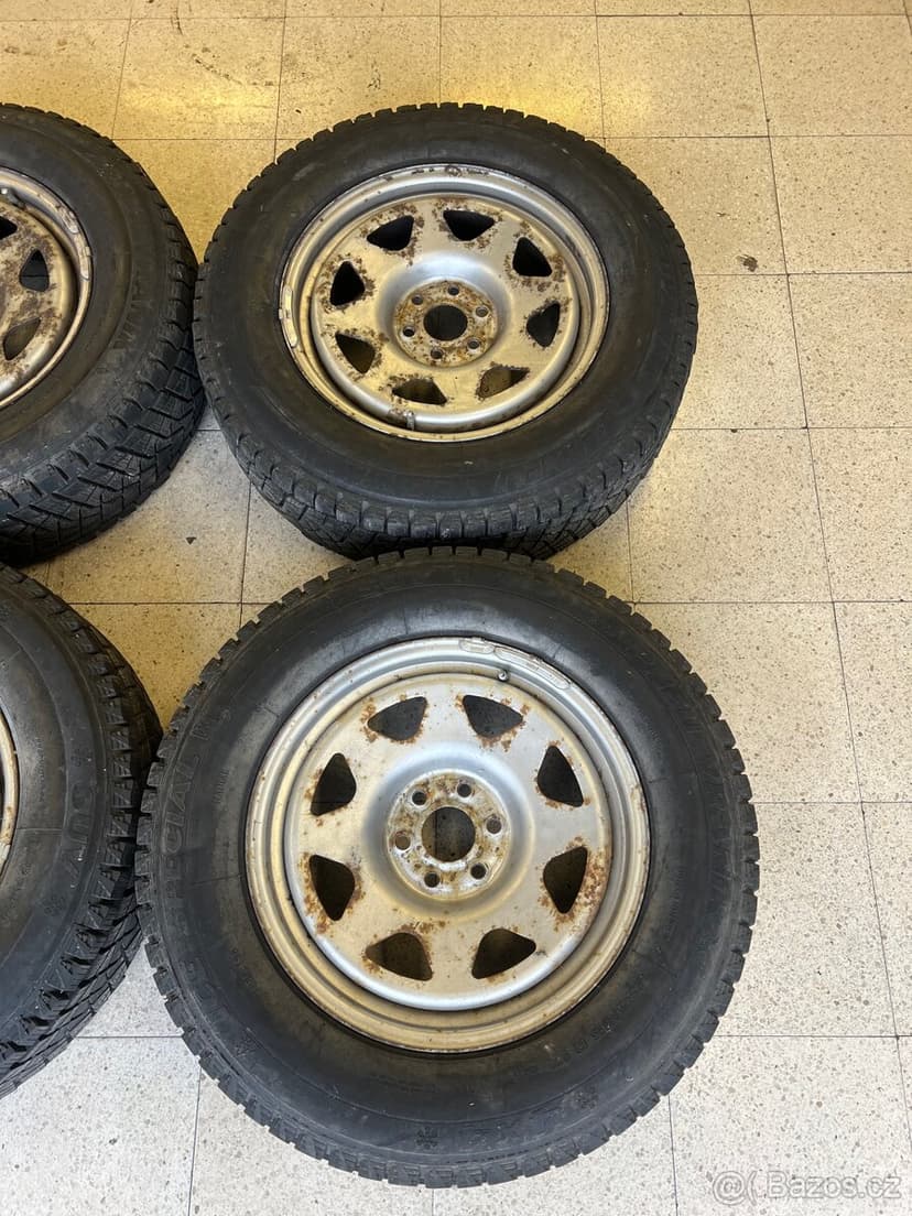 Kompletní zimní kola 7x17 Nissan Navara