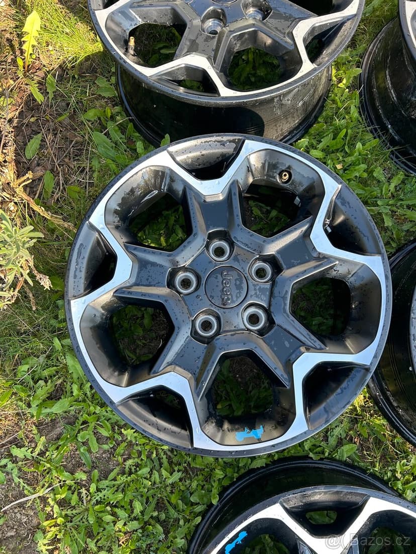 Nové disky alukola kola Jeep Wrangler JL JK Gladiátor r17