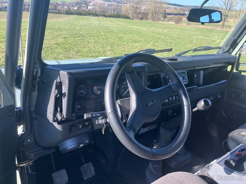Prodám Land Rover Defender 110 - 300 TDi po GO