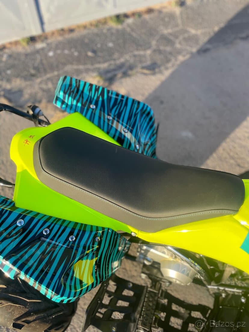 Dětská čtyřkolka 110