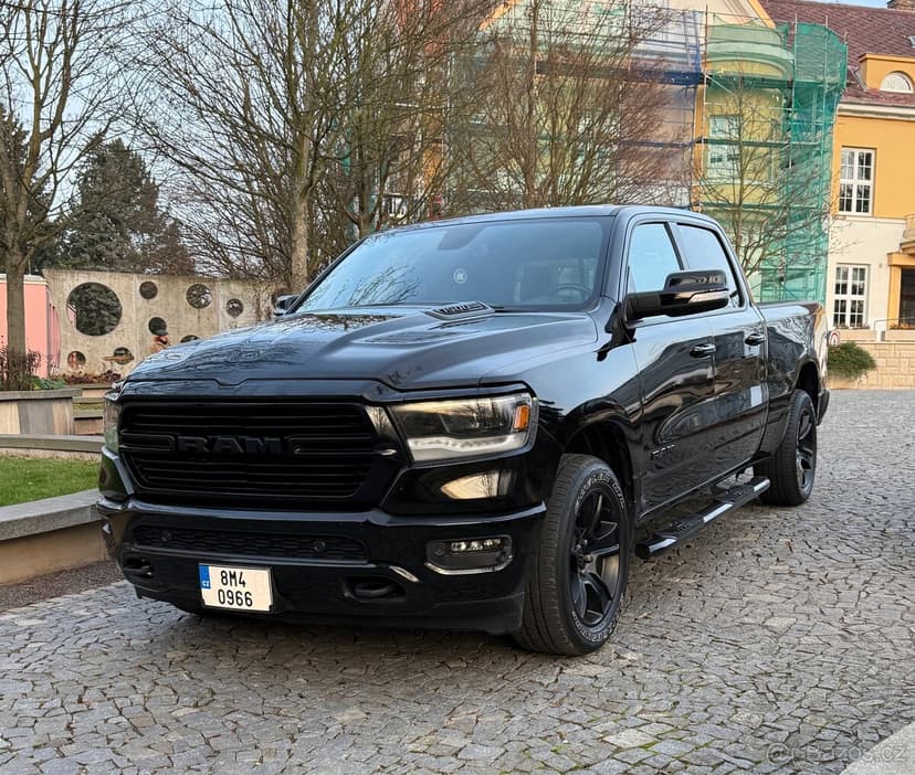 DODGE RAM 1500 SPORT 2020