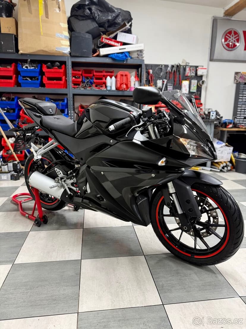 Yamaha YZF-R125 2014 22000KM TOP STAV ZÁRUKA