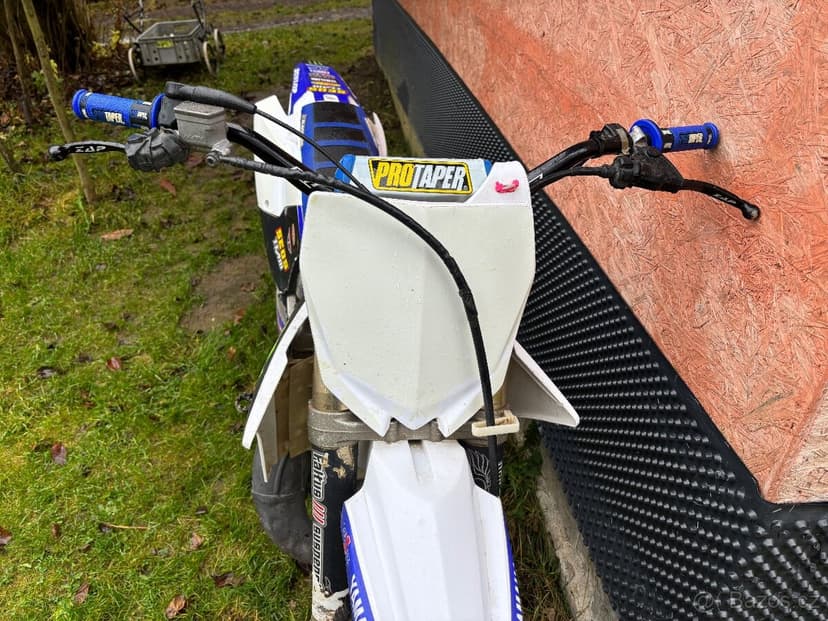 Yamaha YZ 125