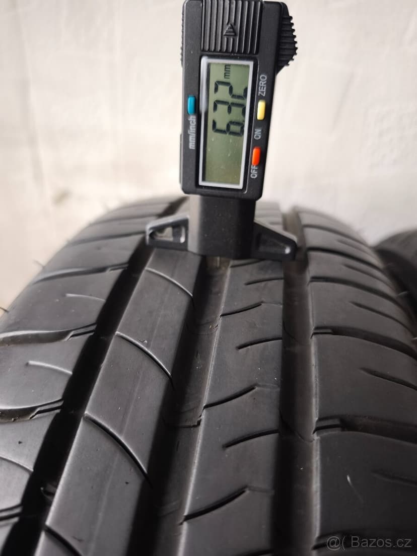 215/65 r16 zimní pneumatiky Semperit na SUV Off-Road 8mm