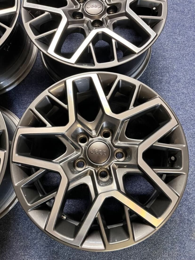 5x127 R18 originál Jeep Wrangler JL rok 2022