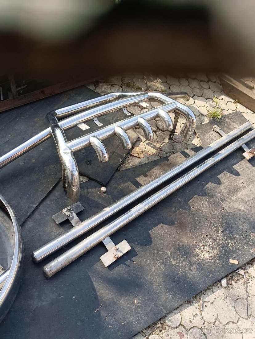 Nerez ochranný rám . Nášlapy , kryt rezervy