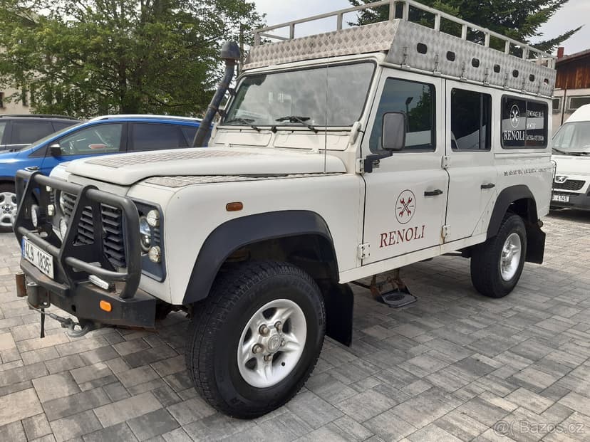 Land Rover Defender 110 TD5, 9míst, naviják, ČR, tažné 3,5t