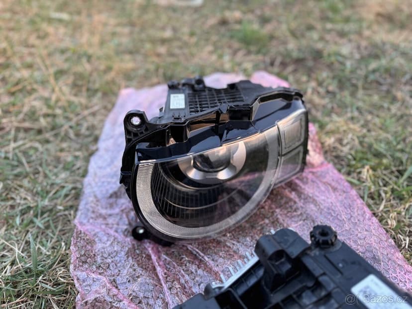 Land Rover Defender Svetlomety 45112346, LR181381, L8B213W02