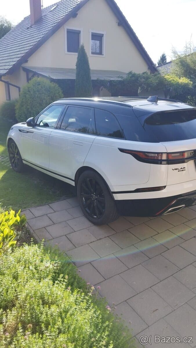 Range Rover Velar 3.0 D300 V6 R-Dynamic SE