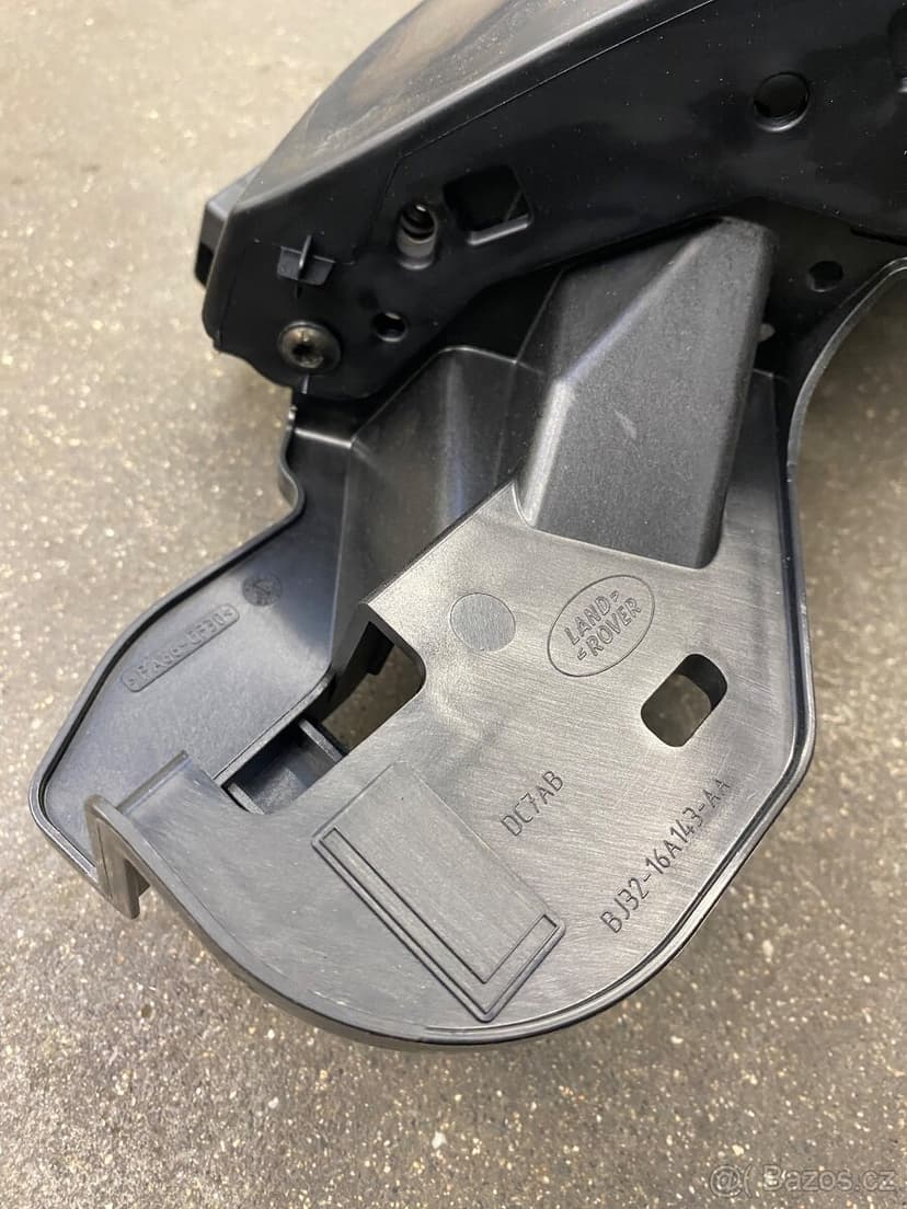 Přední, levý blatník-Range Rover Evoque (LR066935)