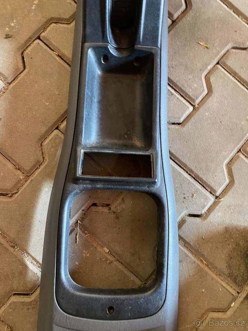Ford Sierra mk2 loketní opěrka