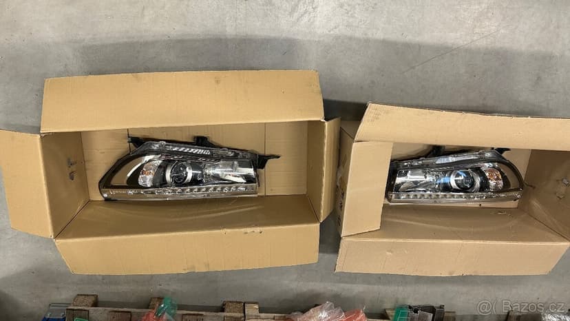Hilux predni svetla plus mlhovka