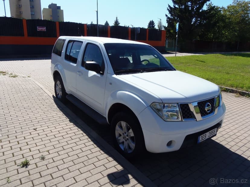 Nissan Pathfinder 2.5 DCi 4x4 manuál tažné 3T