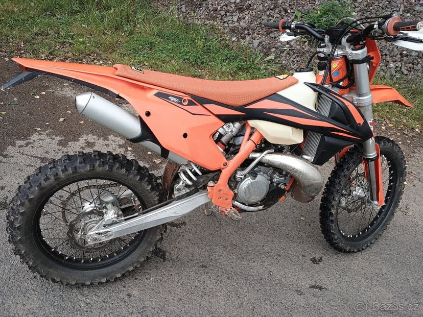 KTM EXC250 r.v 2019, pěkný stav vše funkci a udržované 190mt