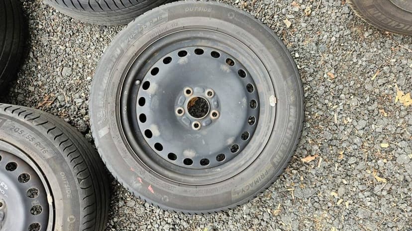 136. sada letní kola 205/55 r16 5x108 Ford
