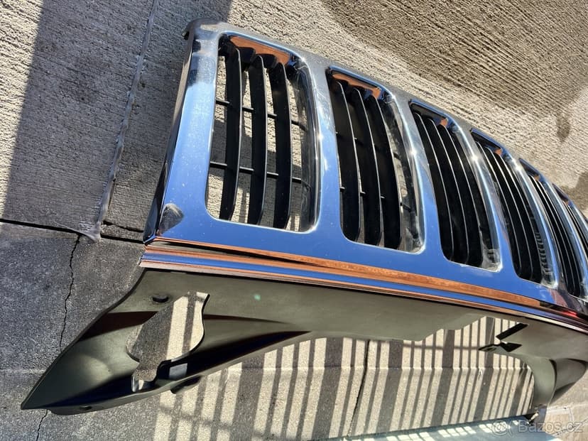 JEEP GRAND CHEROKEE WK Maska