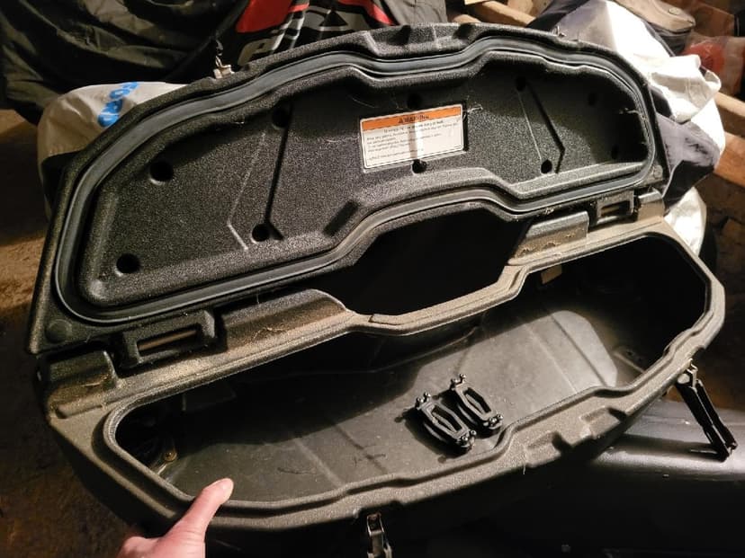 Can Am Outlander-Přední/zadní plastový box LinQ 45 L