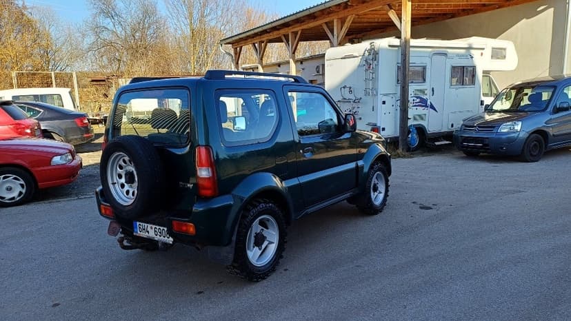 suzuki jimny 4x4  107... najeto ( velmi pekny stav )