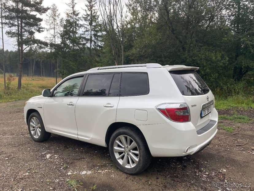 2009 Toyota Highlander Hybrid Limited.