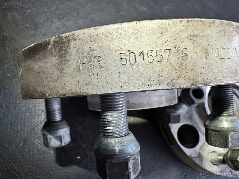 Prodám rožšiřovací podložky HR na Jeep Wrangler 2007 +