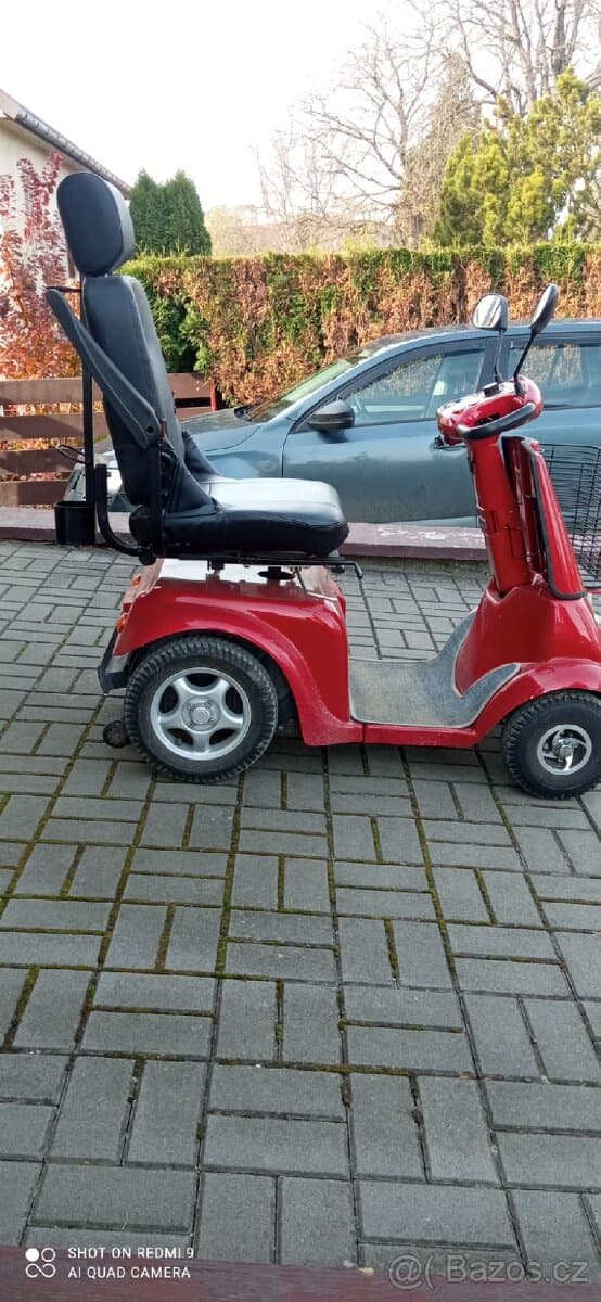 Prodám Elektrický invalidní vozík Selvo 4800 pro seniory