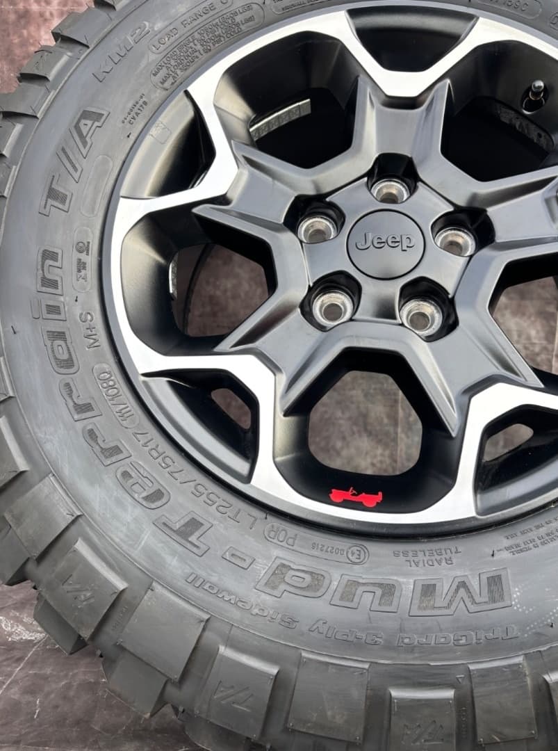 Originální alu kola Jeep 255/75/17