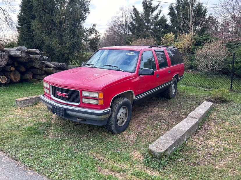 GMC Suburban 5.7 V8 z roku 1995
