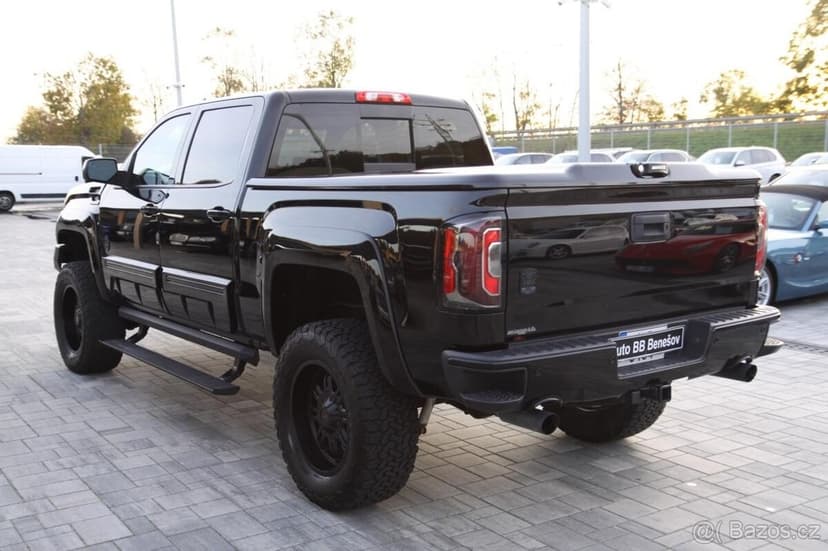 GMC Sierra 1500 SLT 6,2 Black Ops byTuscany