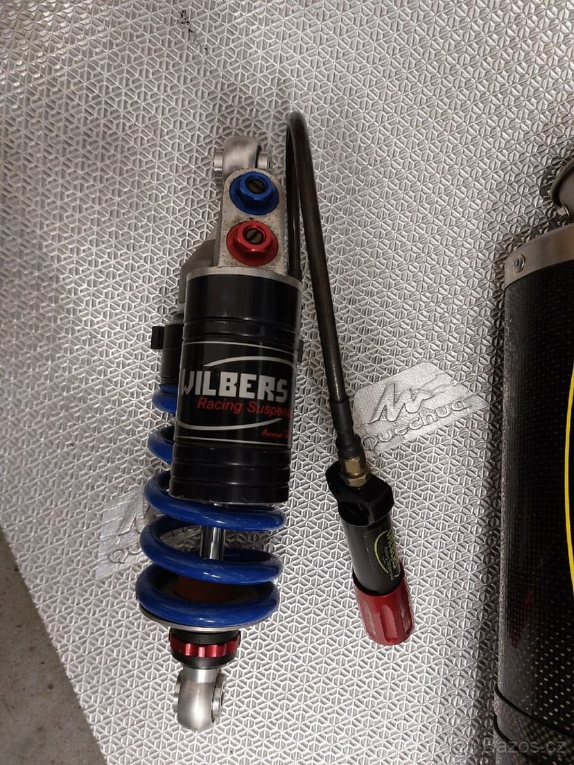 Díly, Výfuk Akrapovic Yamaha yzf R1 1998