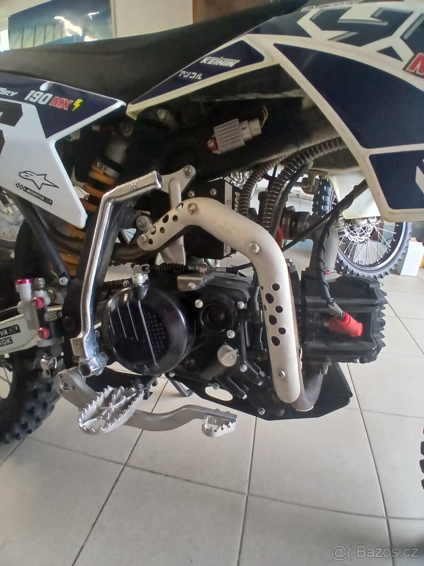 Prodám motorku YCF bigy 190 ccm
