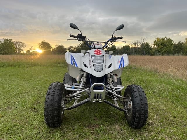 Suzuki LTZ 400, bílé SPZ, výborný stav